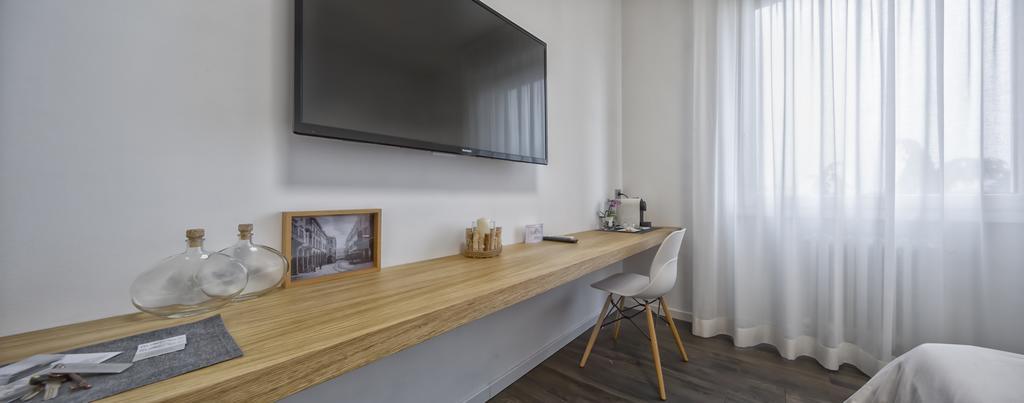 Suite Vogue Luce Voghera Exterior photo